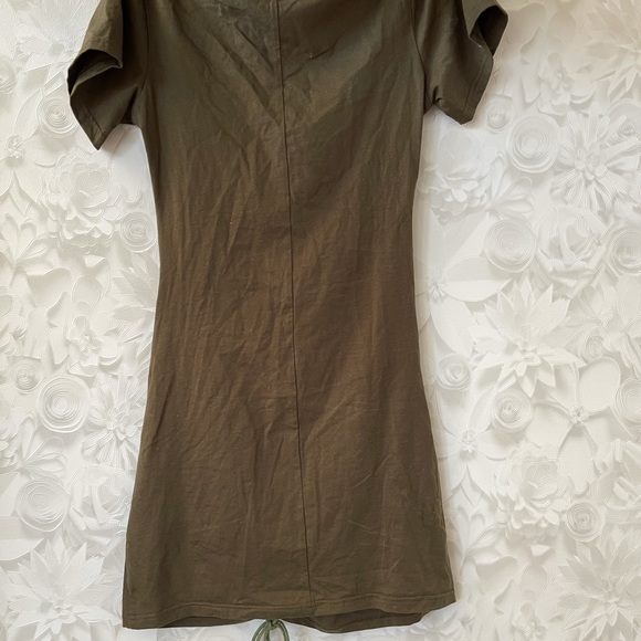 Style addictive Green tight fitted dress - Picture 2 of 3